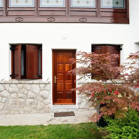 La Mies Lejlighed Rasines